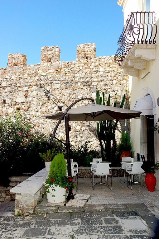Porta Del Tocco Design Rooms Taormina Exterior photo