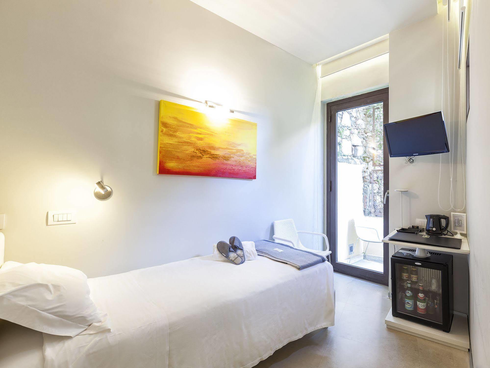 Porta Del Tocco Design Rooms Taormina Exterior photo